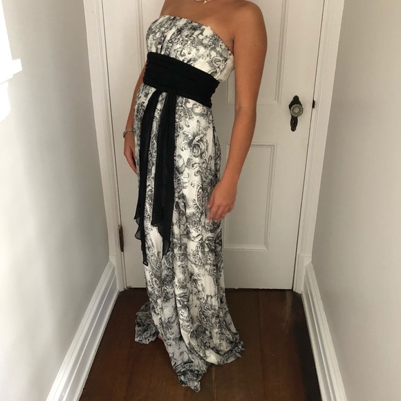 BCBGMAXAZRIA Strapless Gown - Picture 4 of 8